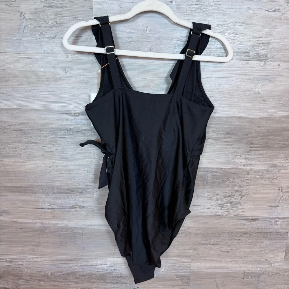 NWT Quince Italian Ruffle Wrap One-Piece Swimsuit - Black - Size L - Picture 3 of 9